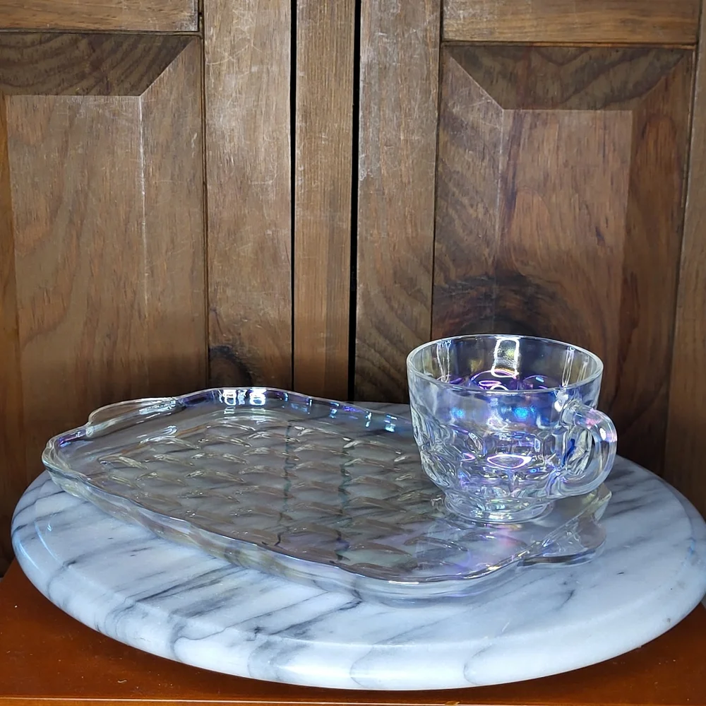 Carnival Glass Snack Tray Set - Picture 17 of 17